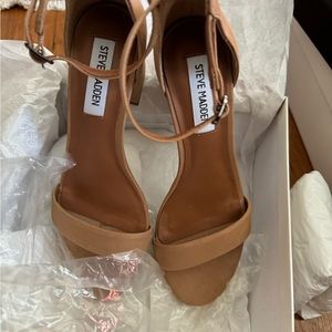 NEW Steve Madden Irene NEW in box size 6.5